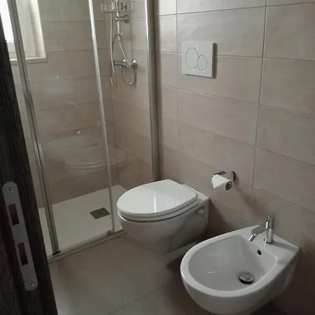 Nocleg ze śniadaniem U Ceccenate 3*
