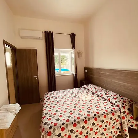 Nocleg ze śniadaniem U Ceccenate Montalbano (Apulia)